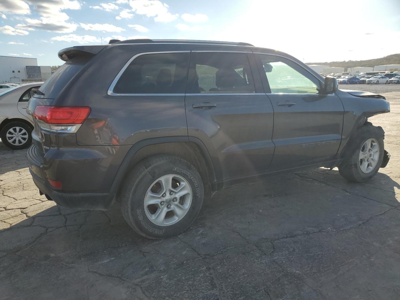 2017 Jeep Grand Cherokee - Image 3