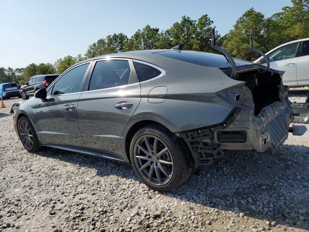 2022 Hyundai Sonata - Image 2