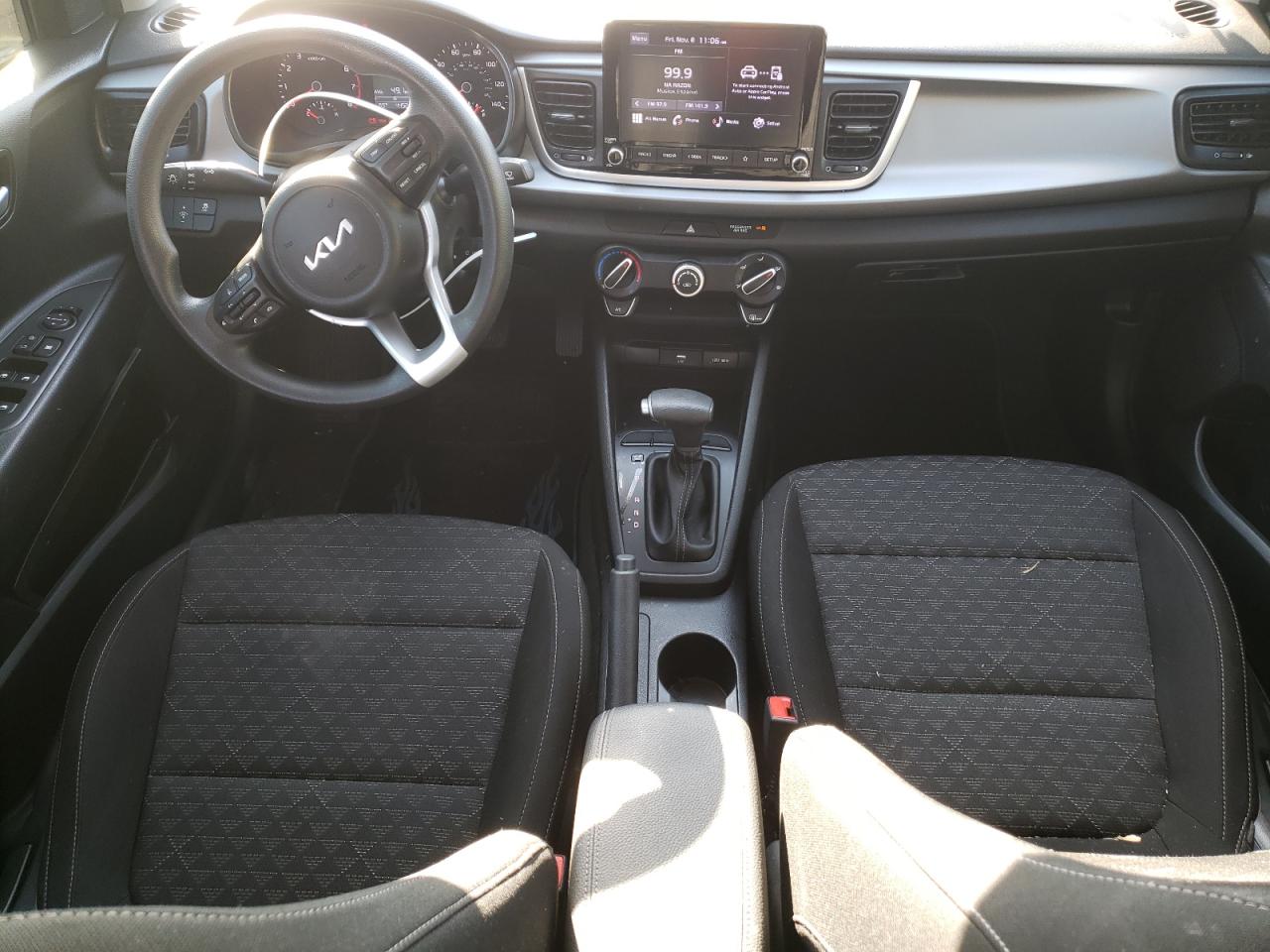 2022 Kia Rio - Image 8