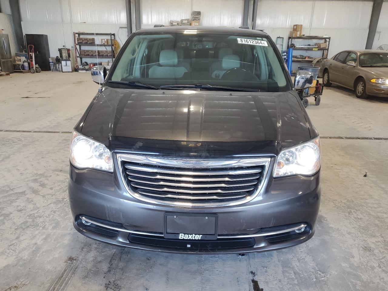 2016 Chrysler Town & Country - Image 5