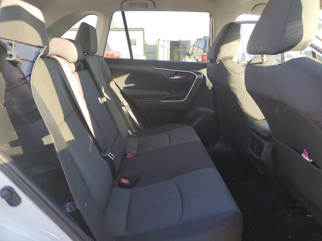 2021 Toyota RAV 4 - Image 11