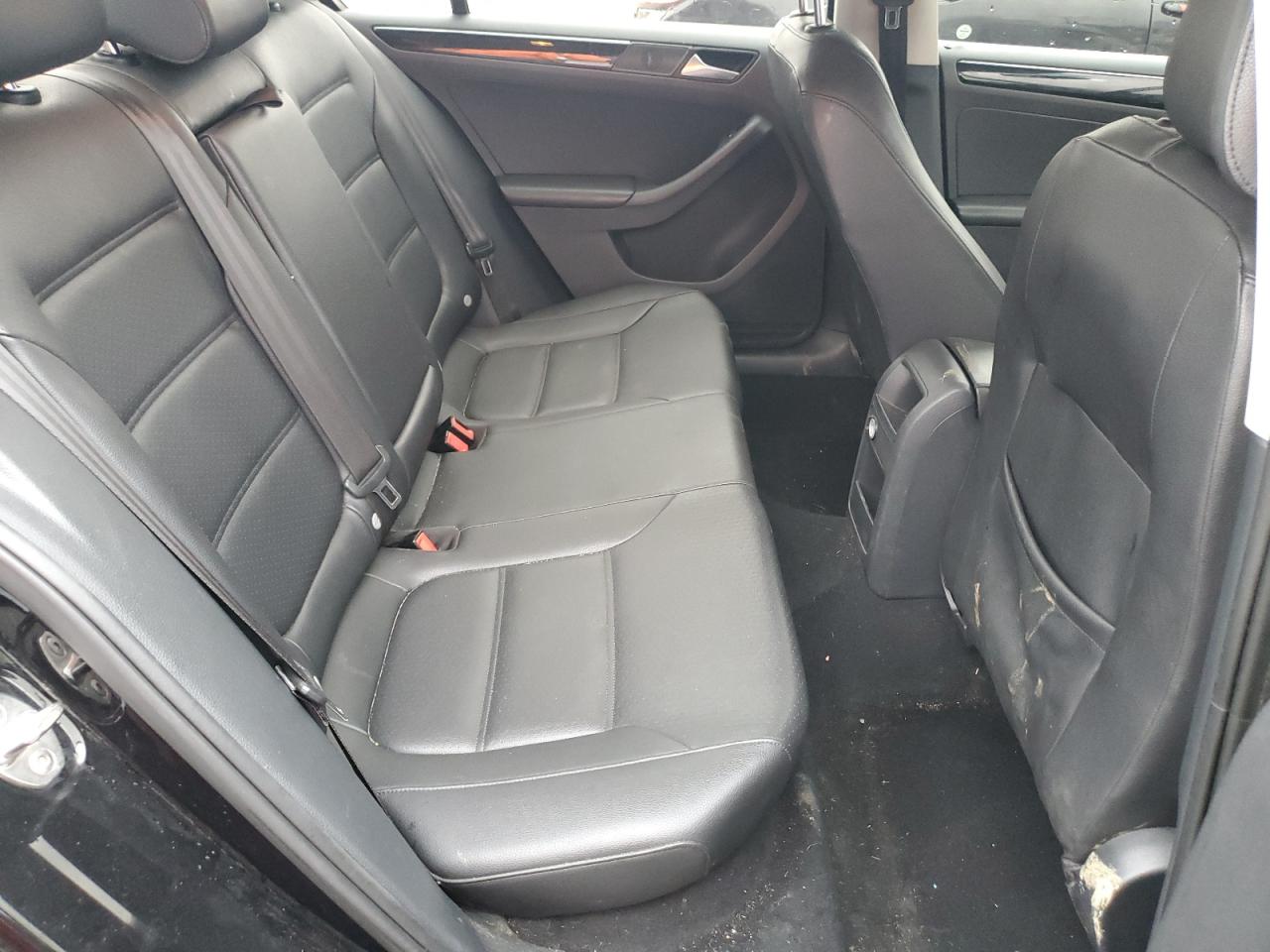 2016 Volkswagen Jetta - Image 10