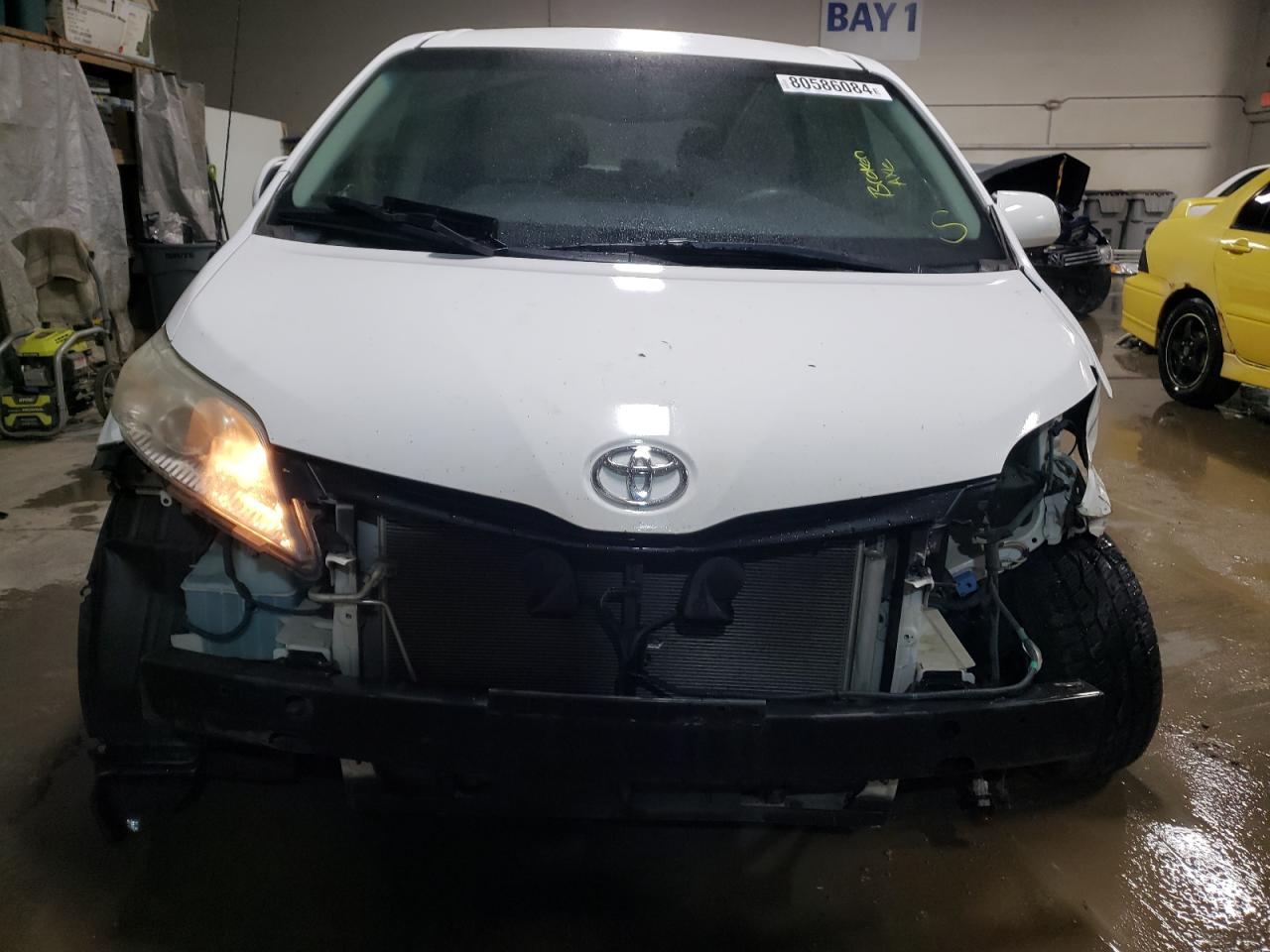 2011 Toyota Sienna - Image 5