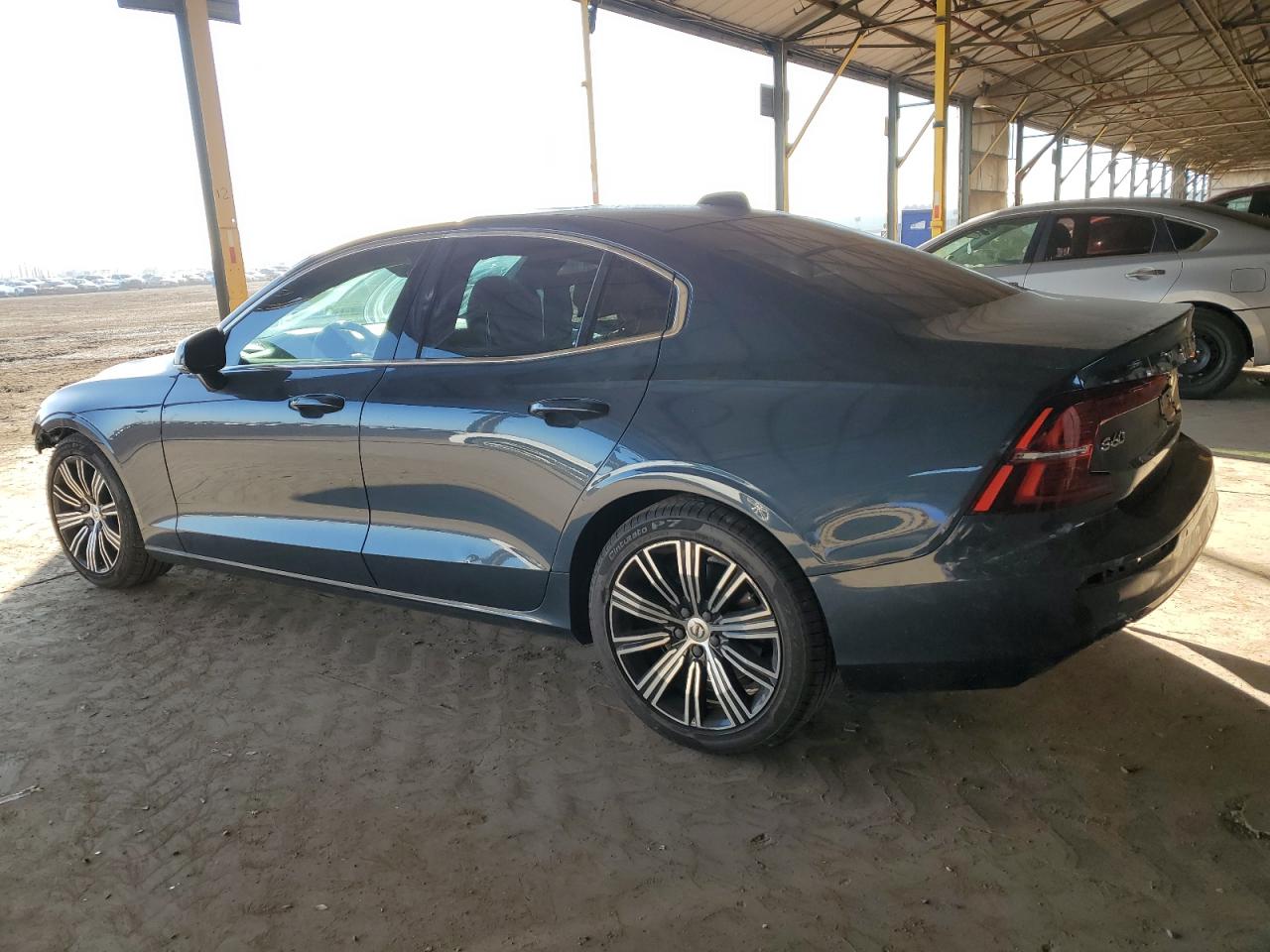 VIN 7JRA22TL9KG015155 2019 VOLVO S60 no.2