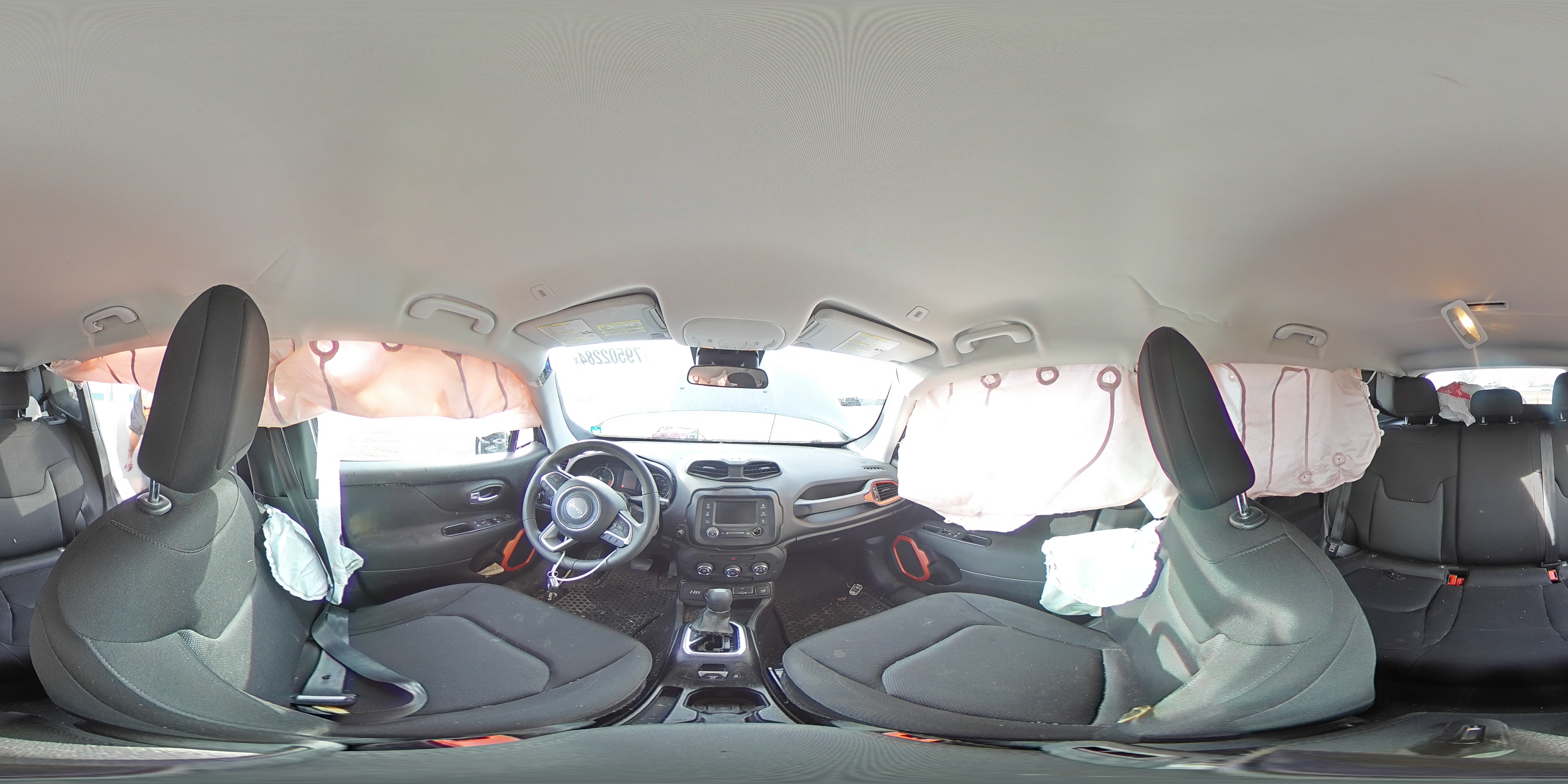 2018 Jeep Renegade - Image 12