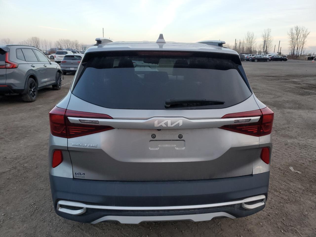 2022 Kia Seltos Sx VIN: KNDETCA22N7272160 Lot: 80949734