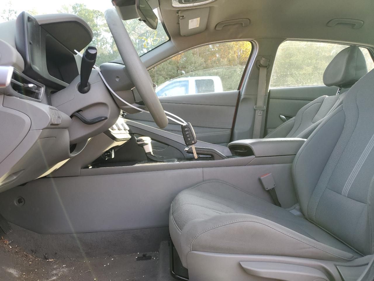 2024 Hyundai Elantra - Image 7
