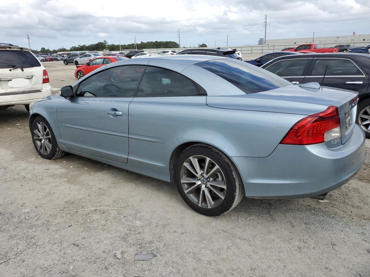 2012 Volvo C70 - Image 2