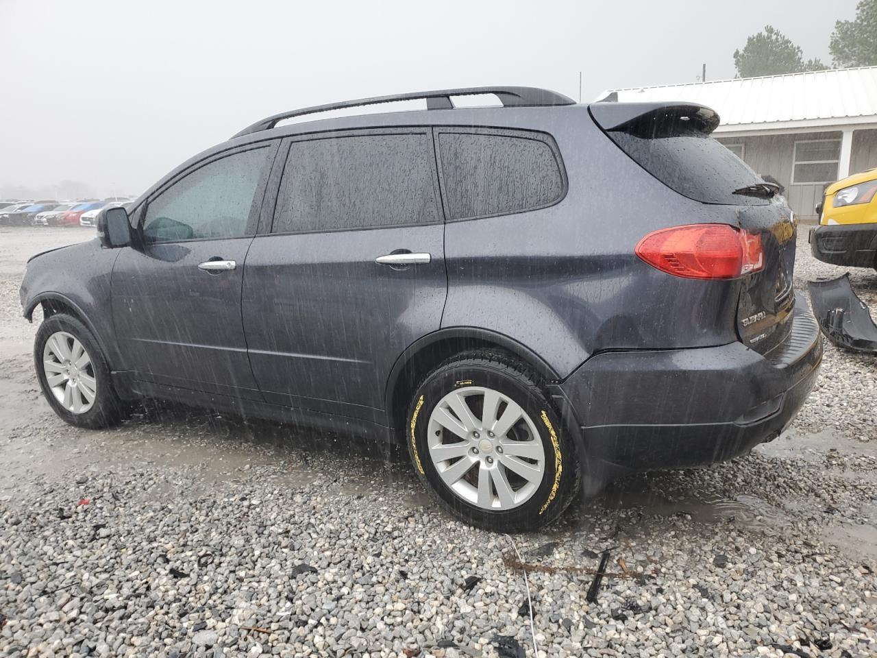 2012 Subaru Tribeca - Image 2