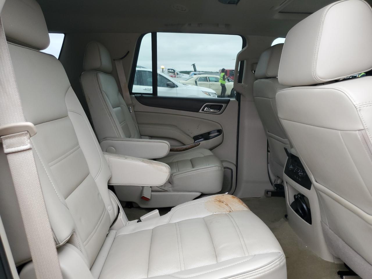 2017 GMC Yukon - Image 12