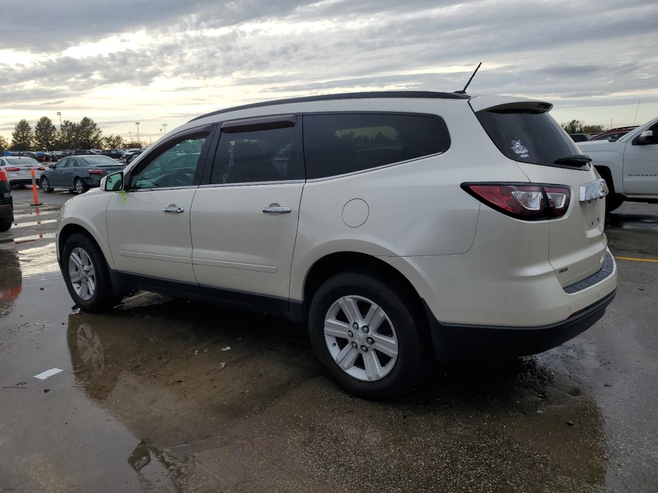 2013 Chevrolet Traverse - Image 2