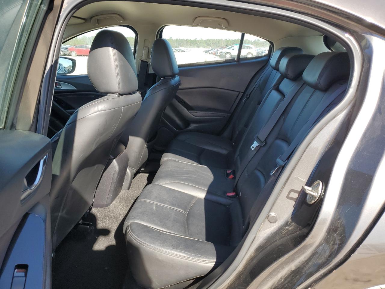 2017 Mazda 3 - Image 10