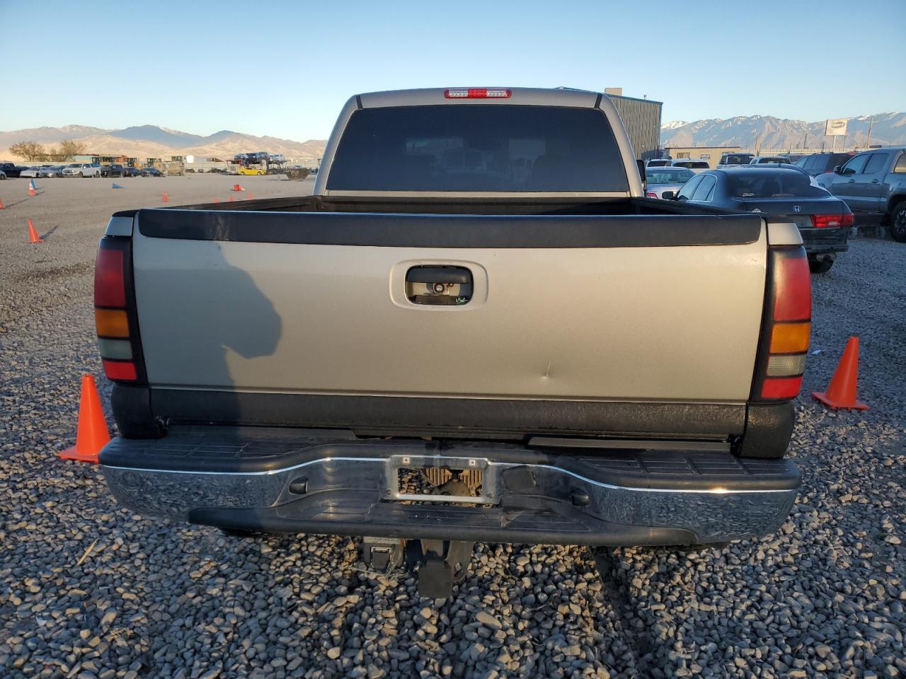 2003 Chevrolet Silverado - Image 6