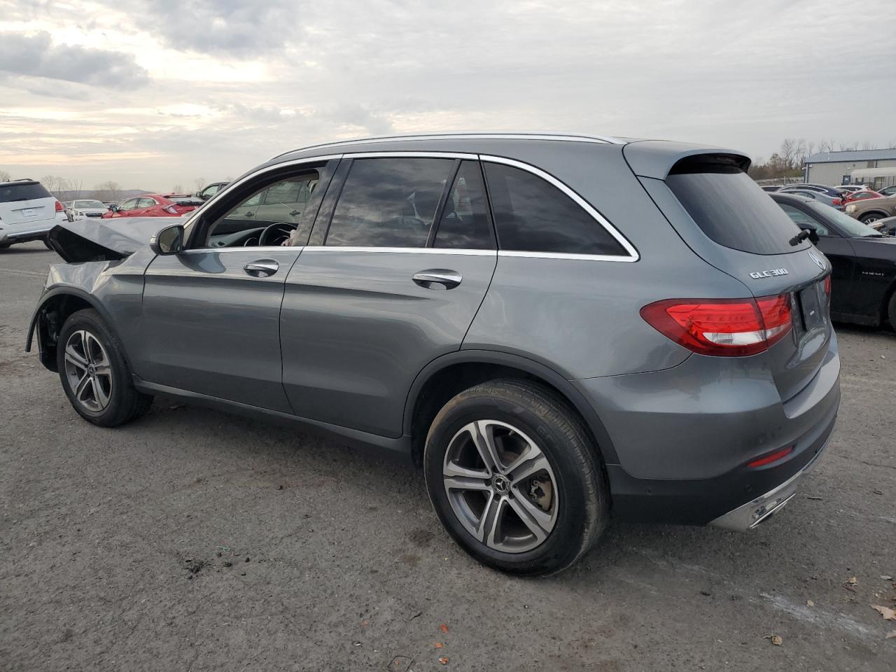 WDC0G4KB2JV082653 2018 MERCEDES-BENZ GLC - Image 2