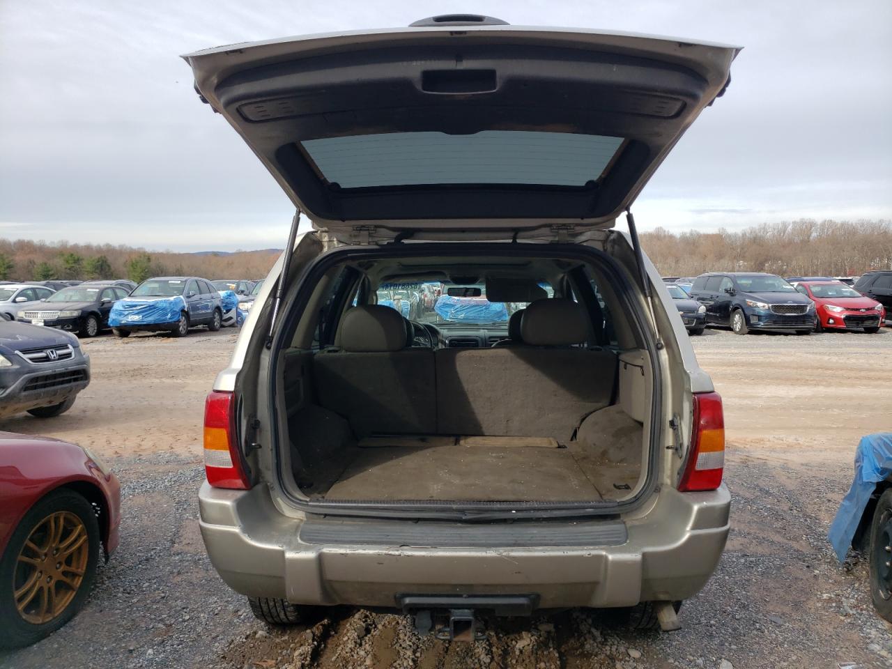 2004 Jeep Grand Cherokee - Image 6
