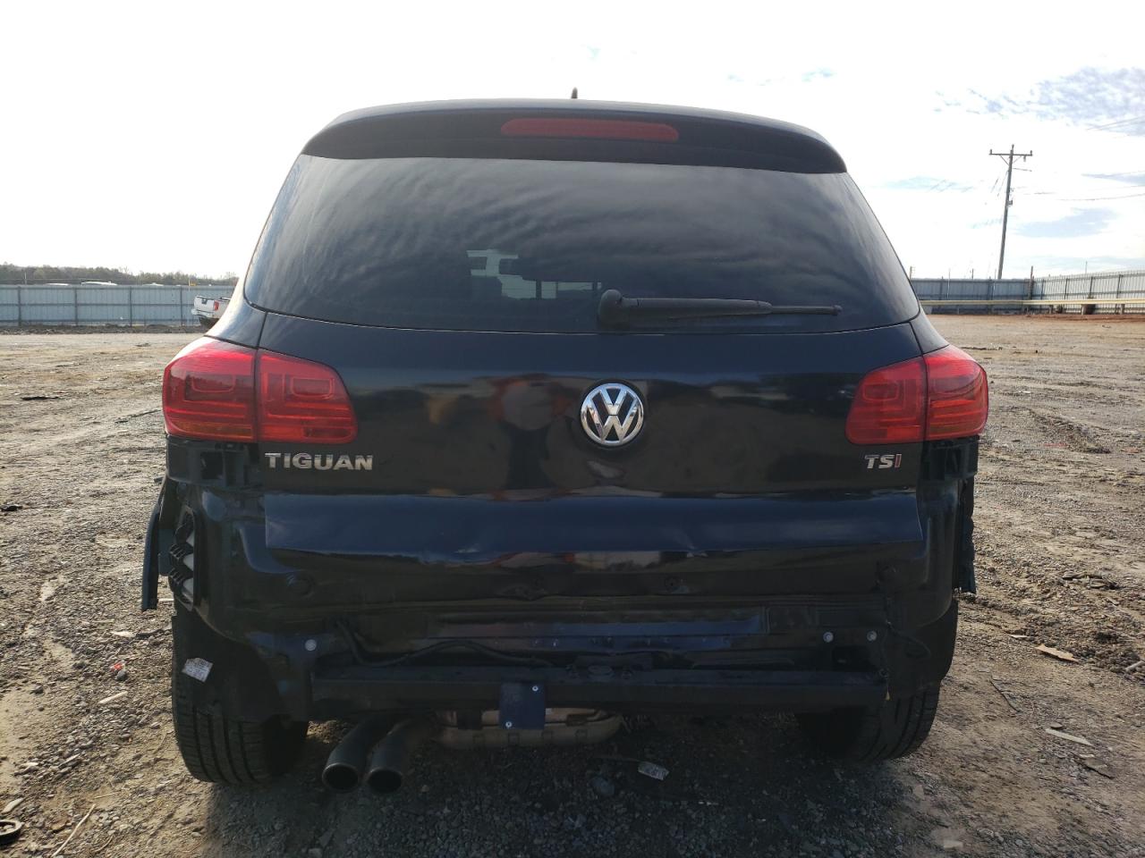 2017 Volkswagen Tiguan S VIN: WVGAV7AX9HK000830 Lot: 80958364