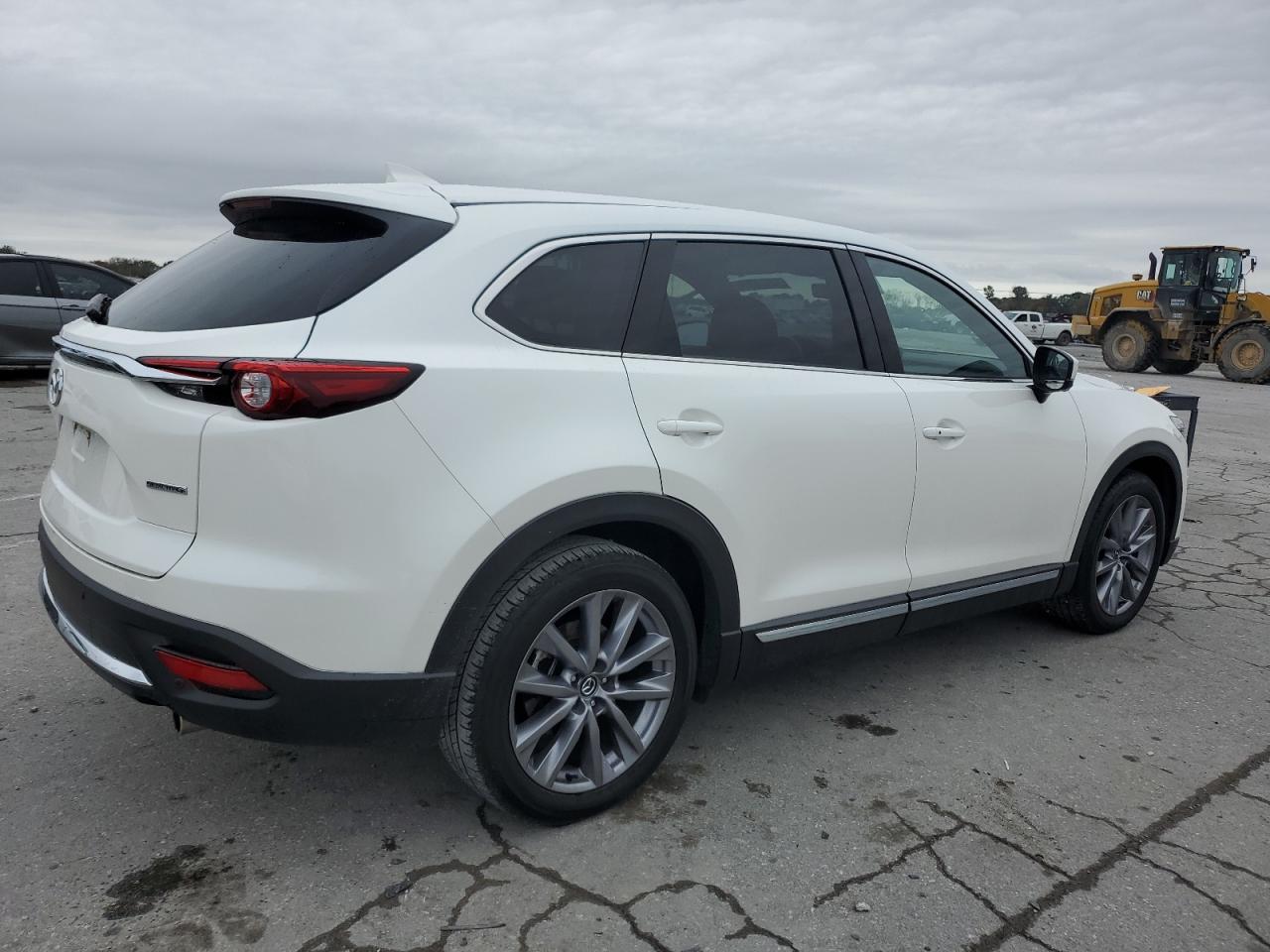 2023 Mazda CX-9 - Image 3