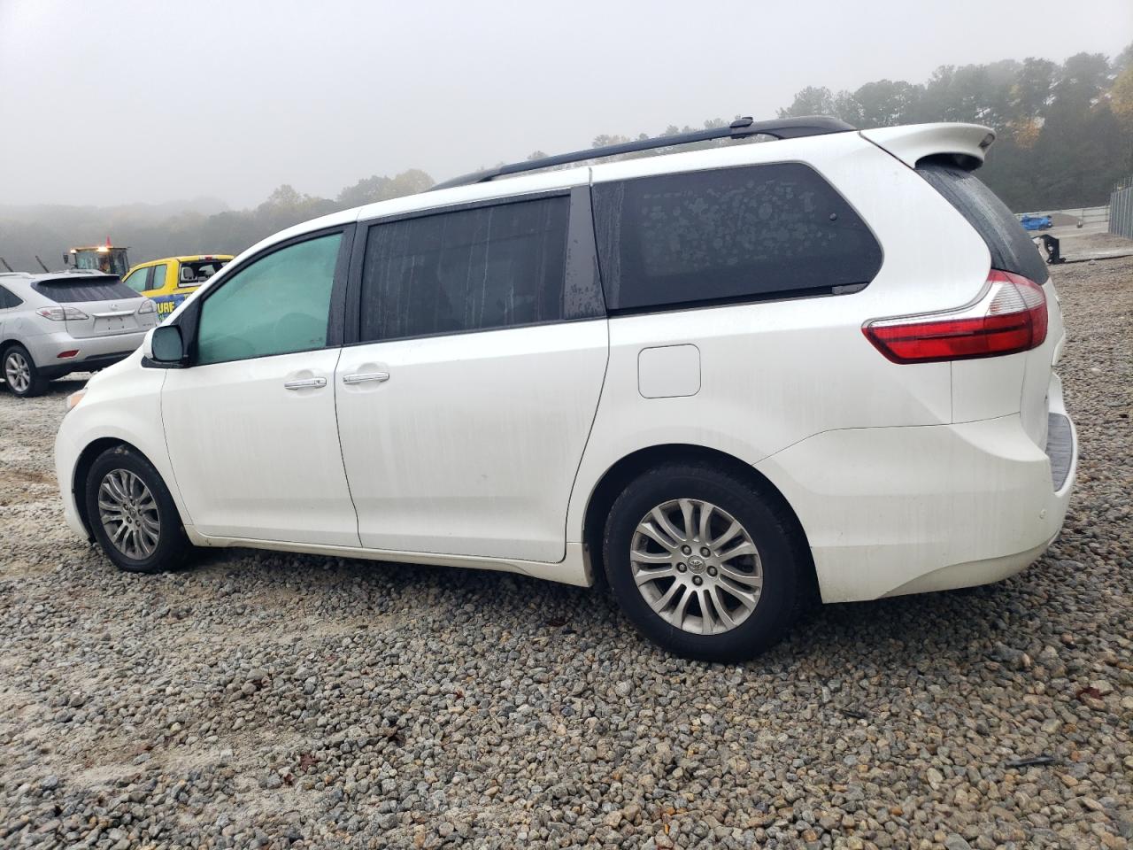 2015 Toyota Sienna Xle VIN: 5TDYK3DC2FS623354 Lot: 79395564