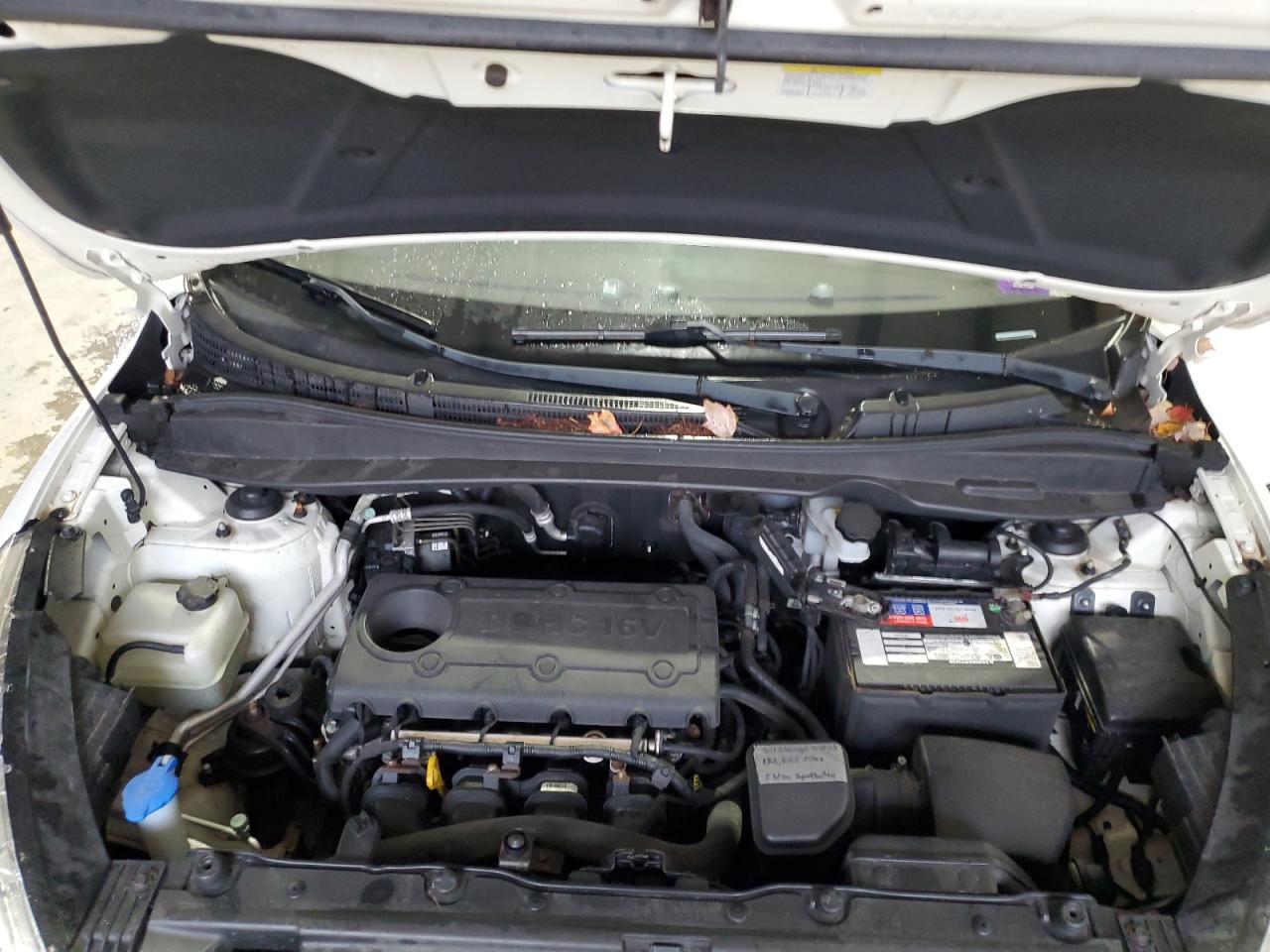 2010 Hyundai Tucson - Image 13