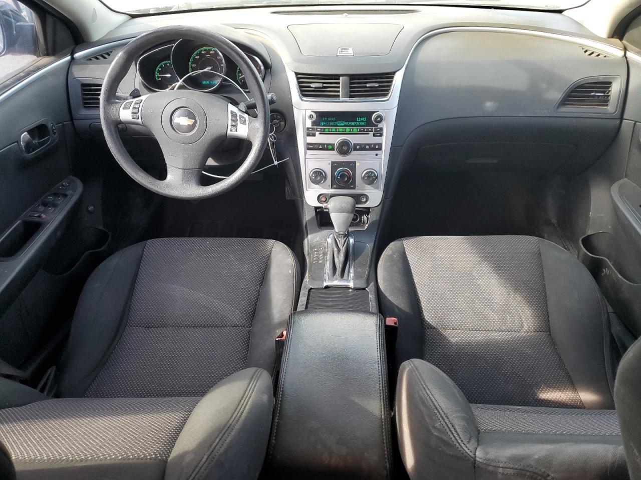 2010 Chevrolet Malibu - Image 8