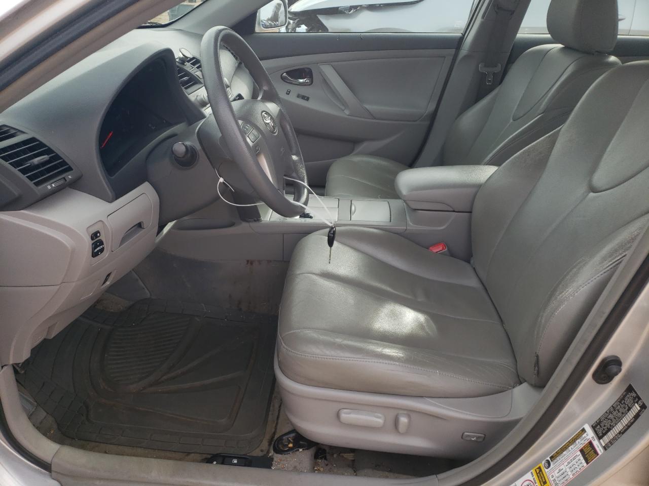 2010 Toyota Camry - Image 7