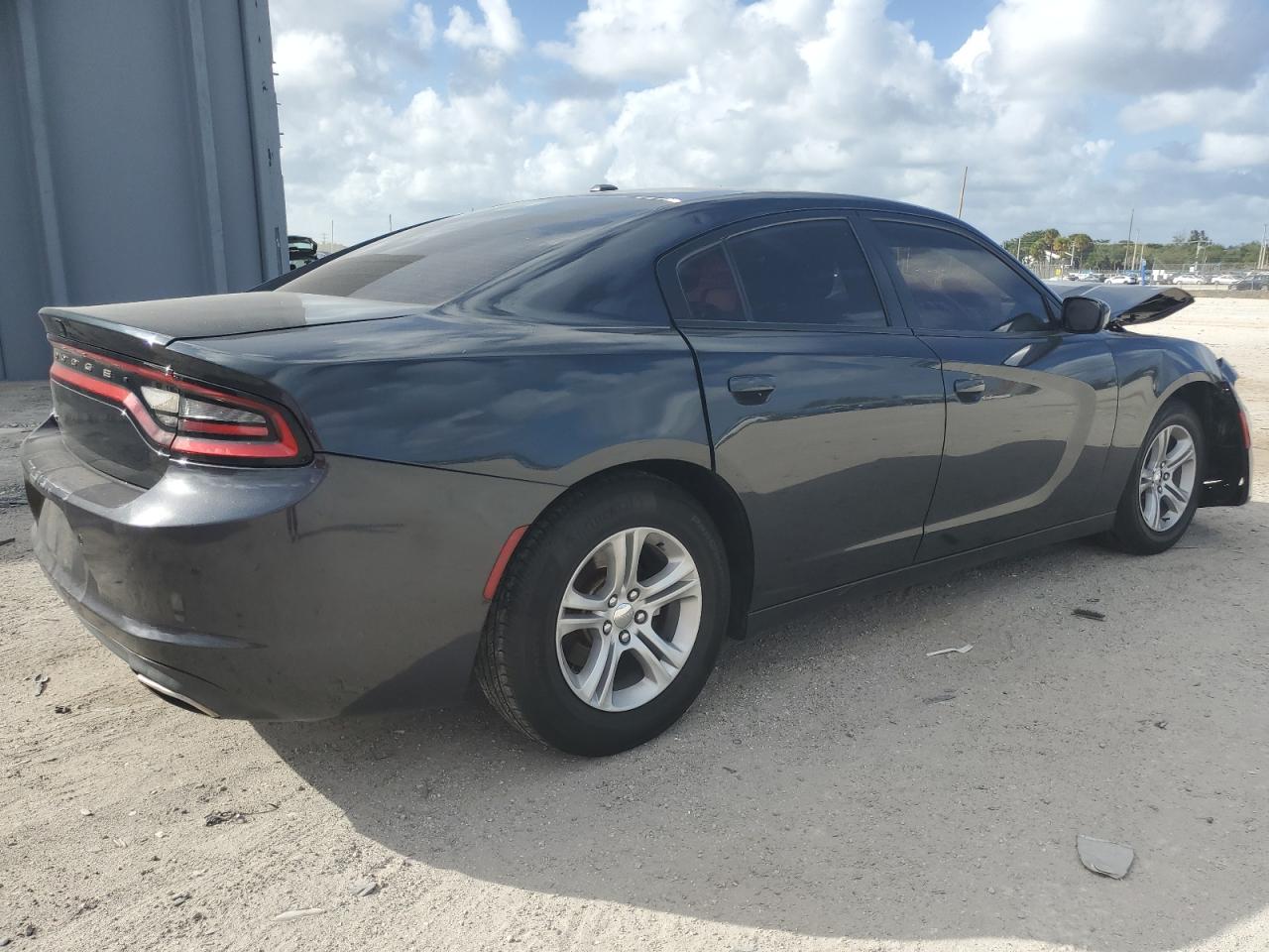 2019 Dodge Charger - Image 3