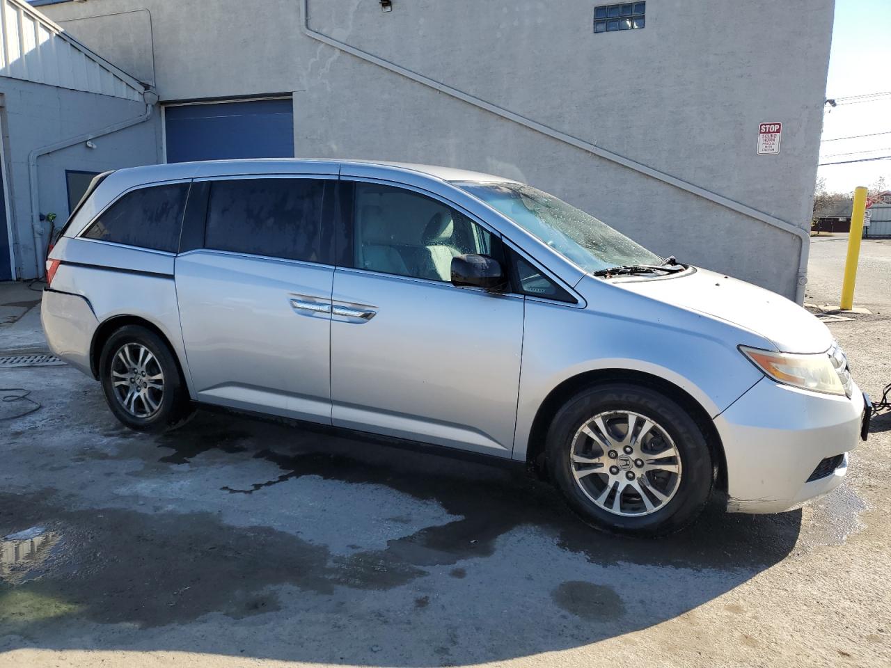 2012 Honda Odyssey - Image 4