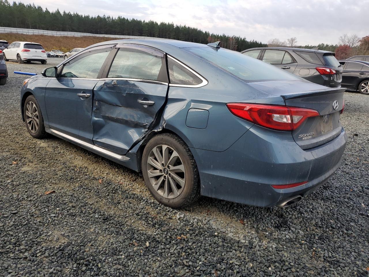 2015 Hyundai Sonata - Image 2