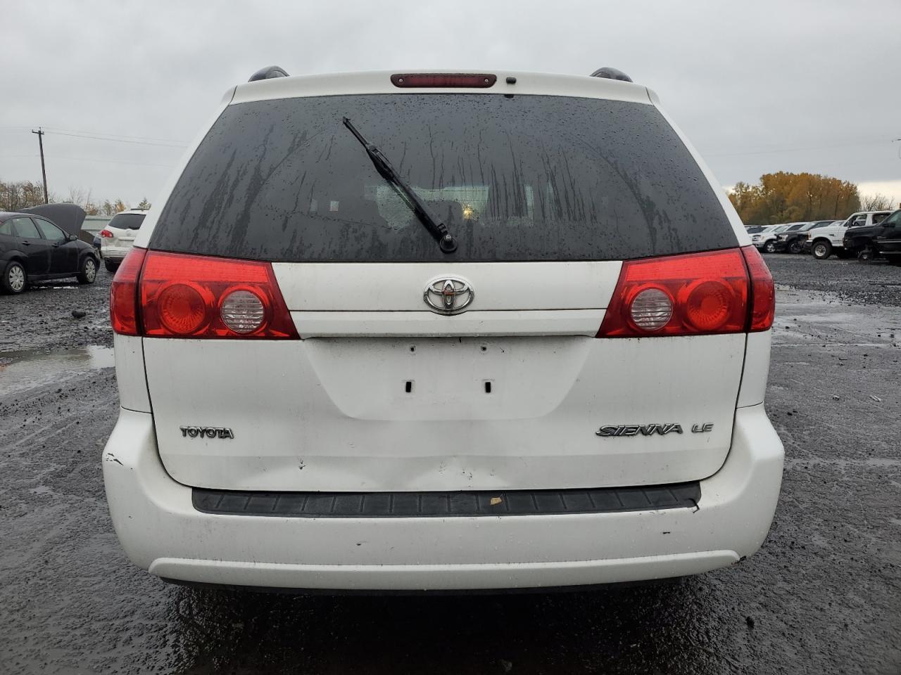 2008 Toyota Sienna - Image 6