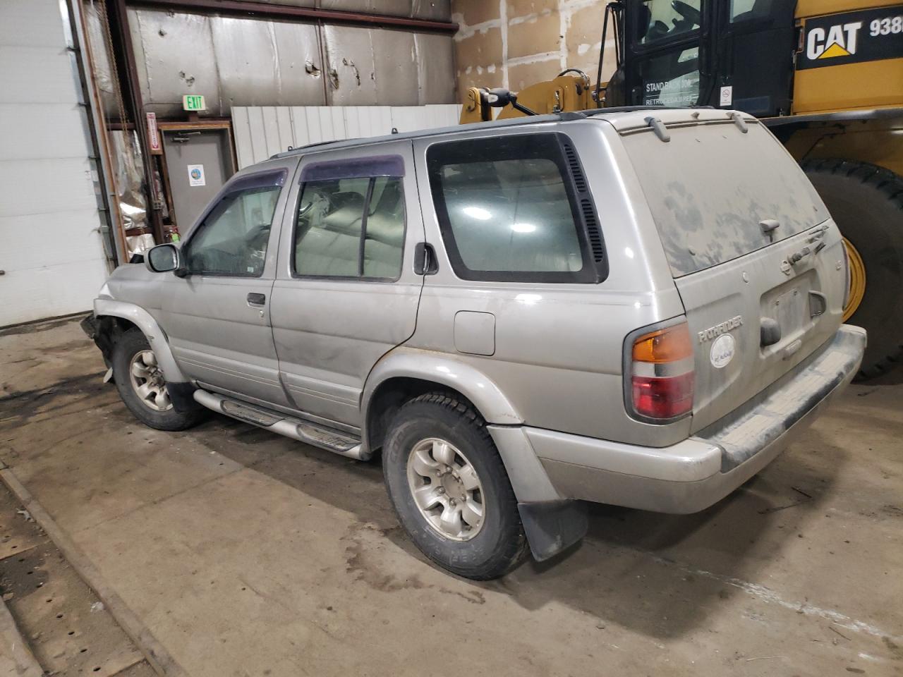 1999 Nissan Pathfinder - Image 2