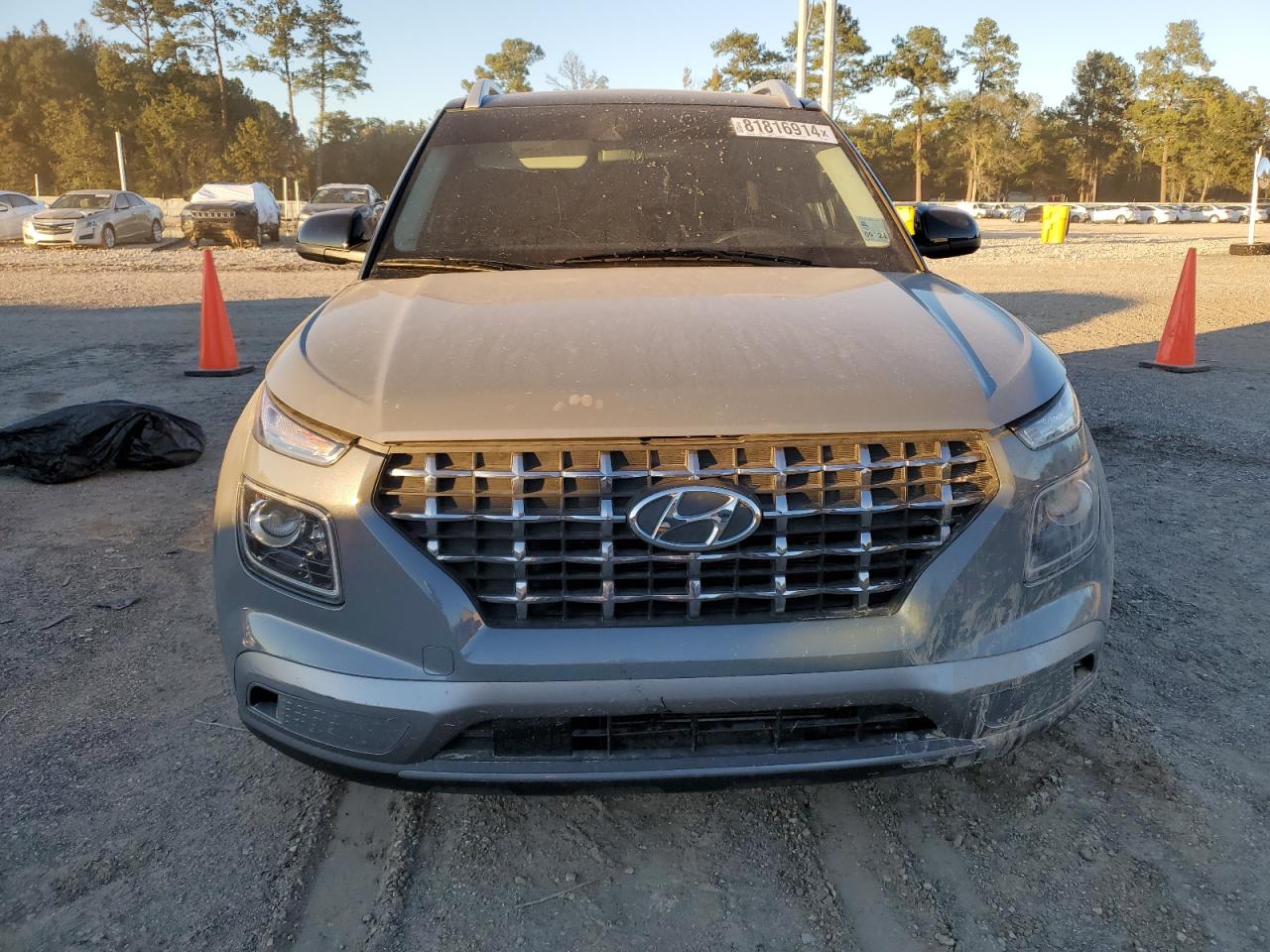 2022 Hyundai Venue - Image 5
