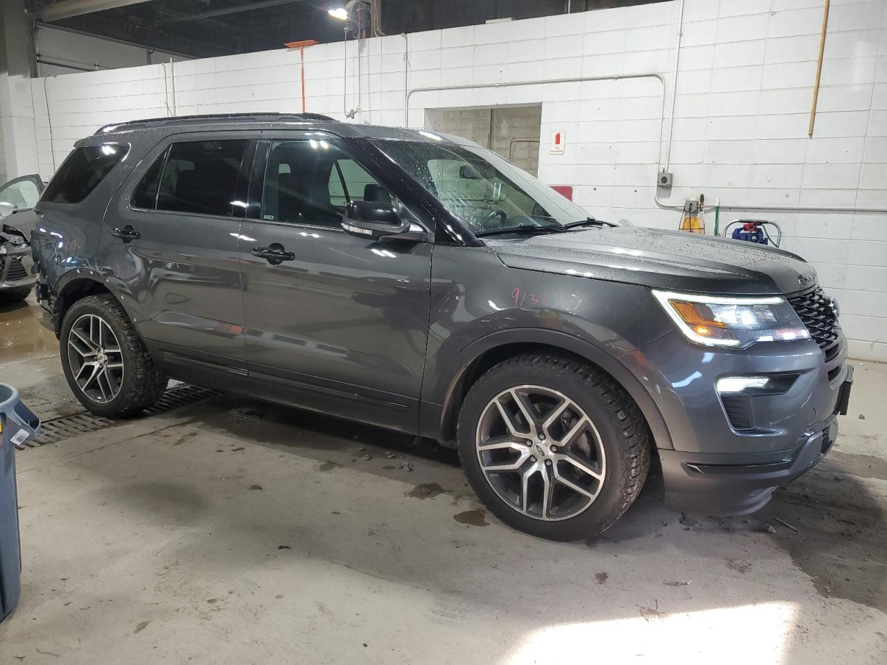 2019 Ford Explorer - Image 4