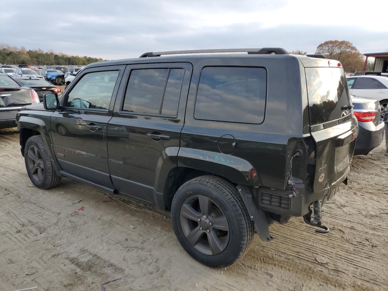 2017 Jeep Liberty (Patriot) - Image 2