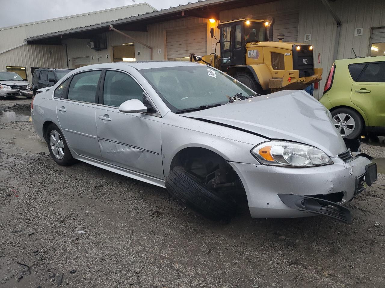 2010 Chevrolet Impala - Image 4