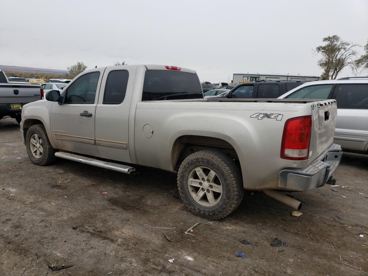 2009 GMC Sierra - Image 2