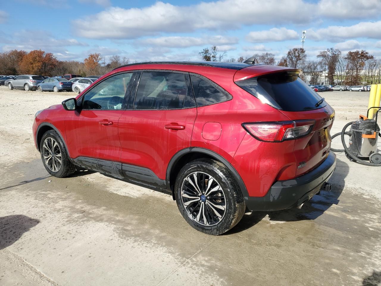 2022 Ford Escape - Image 2