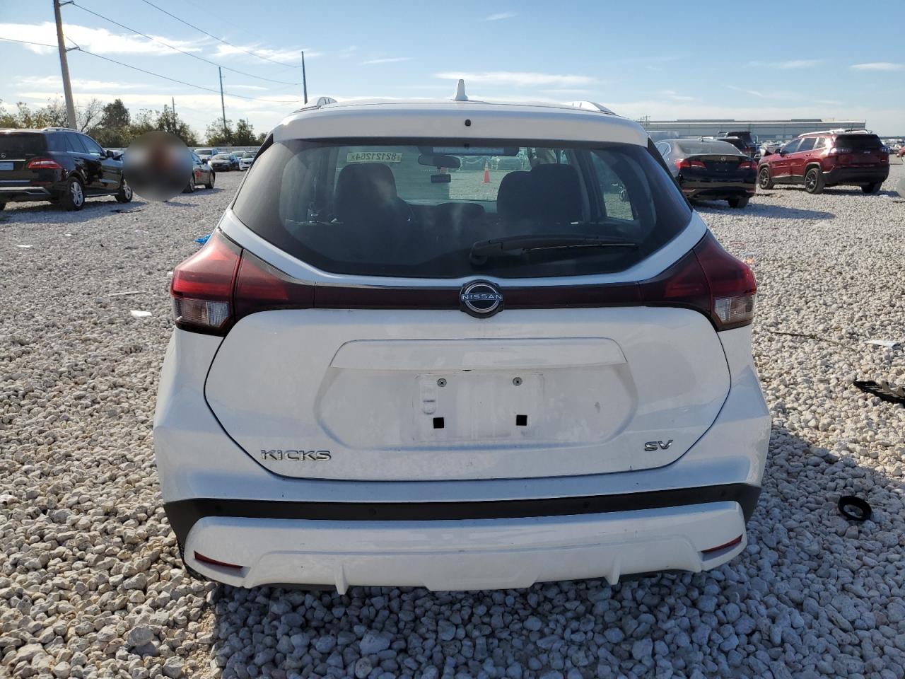 2022 Nissan Kicks - Image 6