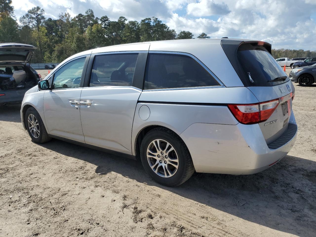 2013 Honda Odyssey - Image 2