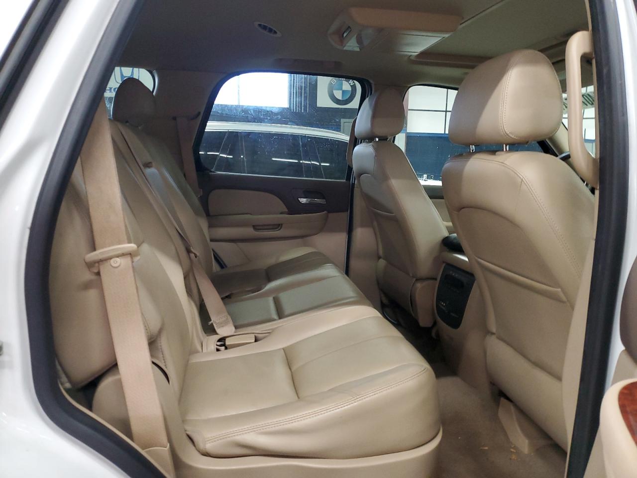 2009 GMC Yukon - Image 11