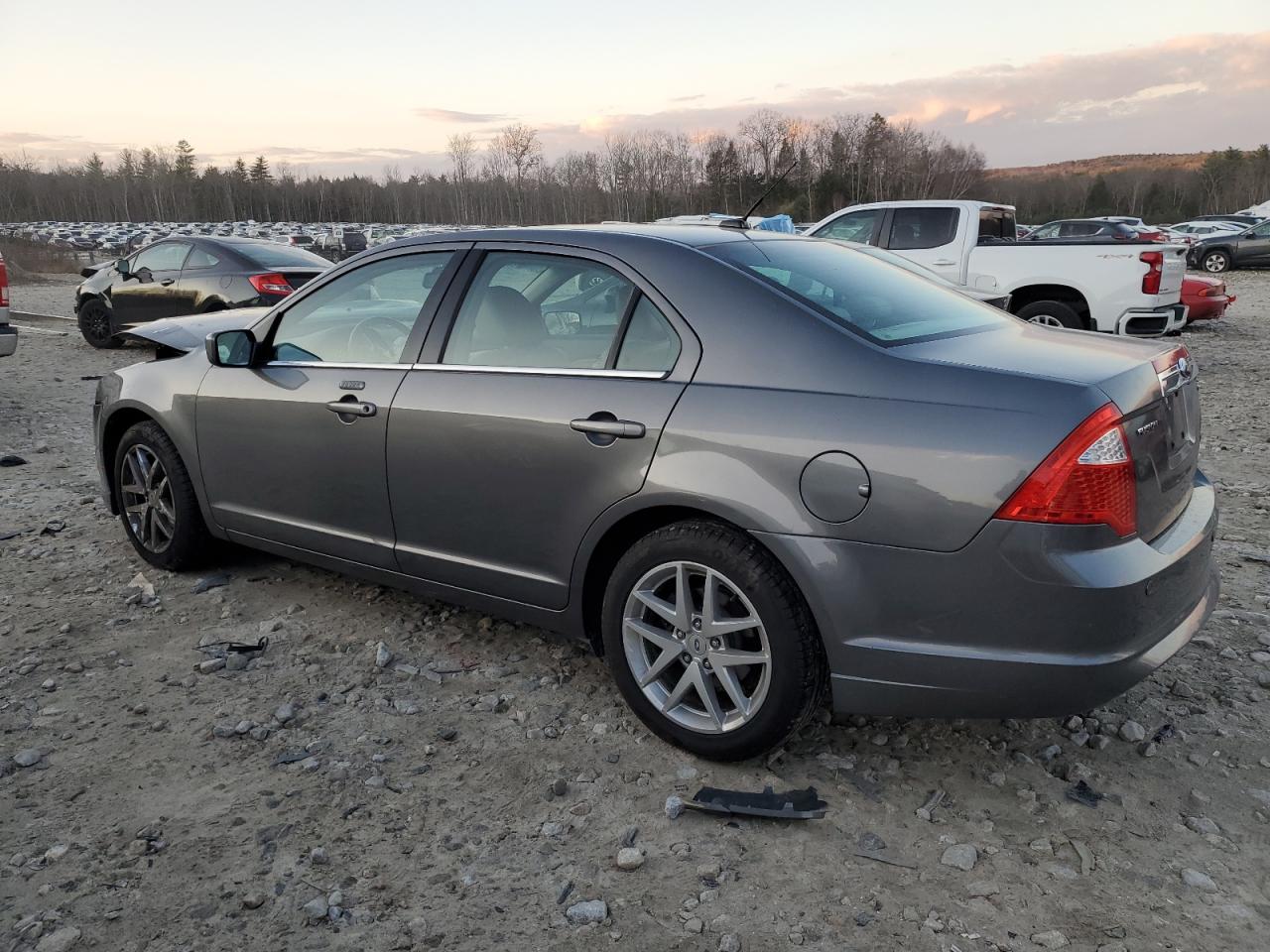 2010 Ford Fusion - Image 2