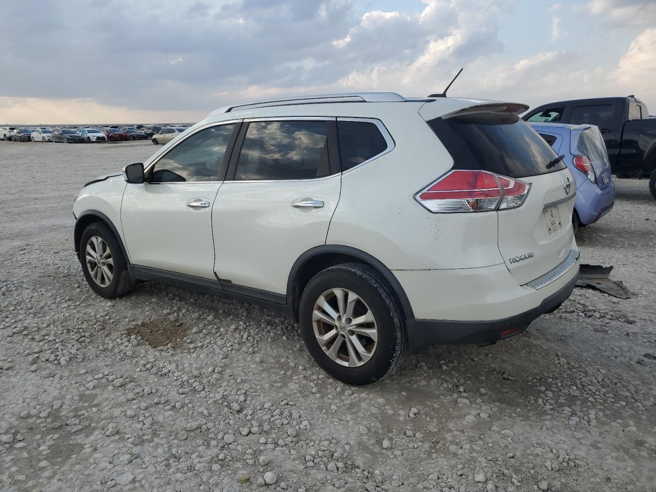 VIN KNMAT2MT8GP609883 2016 NISSAN ROGUE no.2