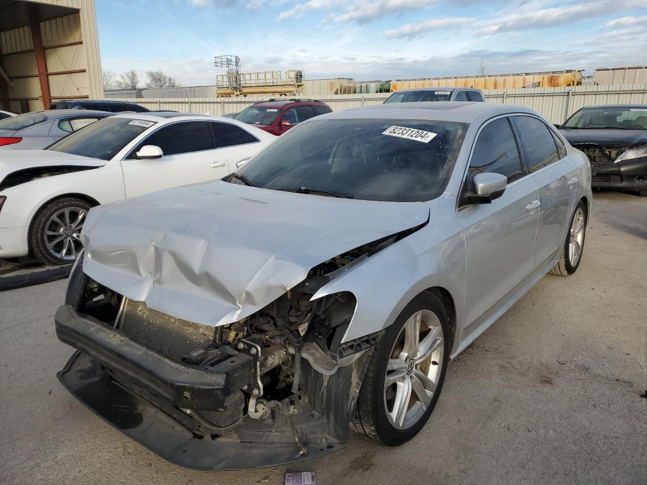 2014 Volkswagen Passat - Image 1
