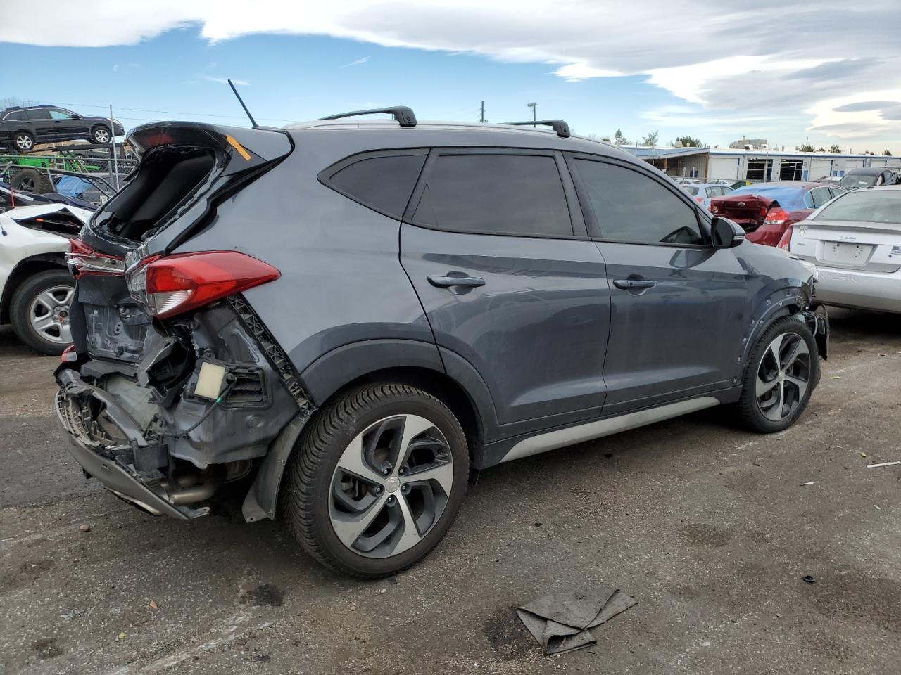 VIN KM8J3CA2XHU520705 2017 HYUNDAI TUCSON no.3