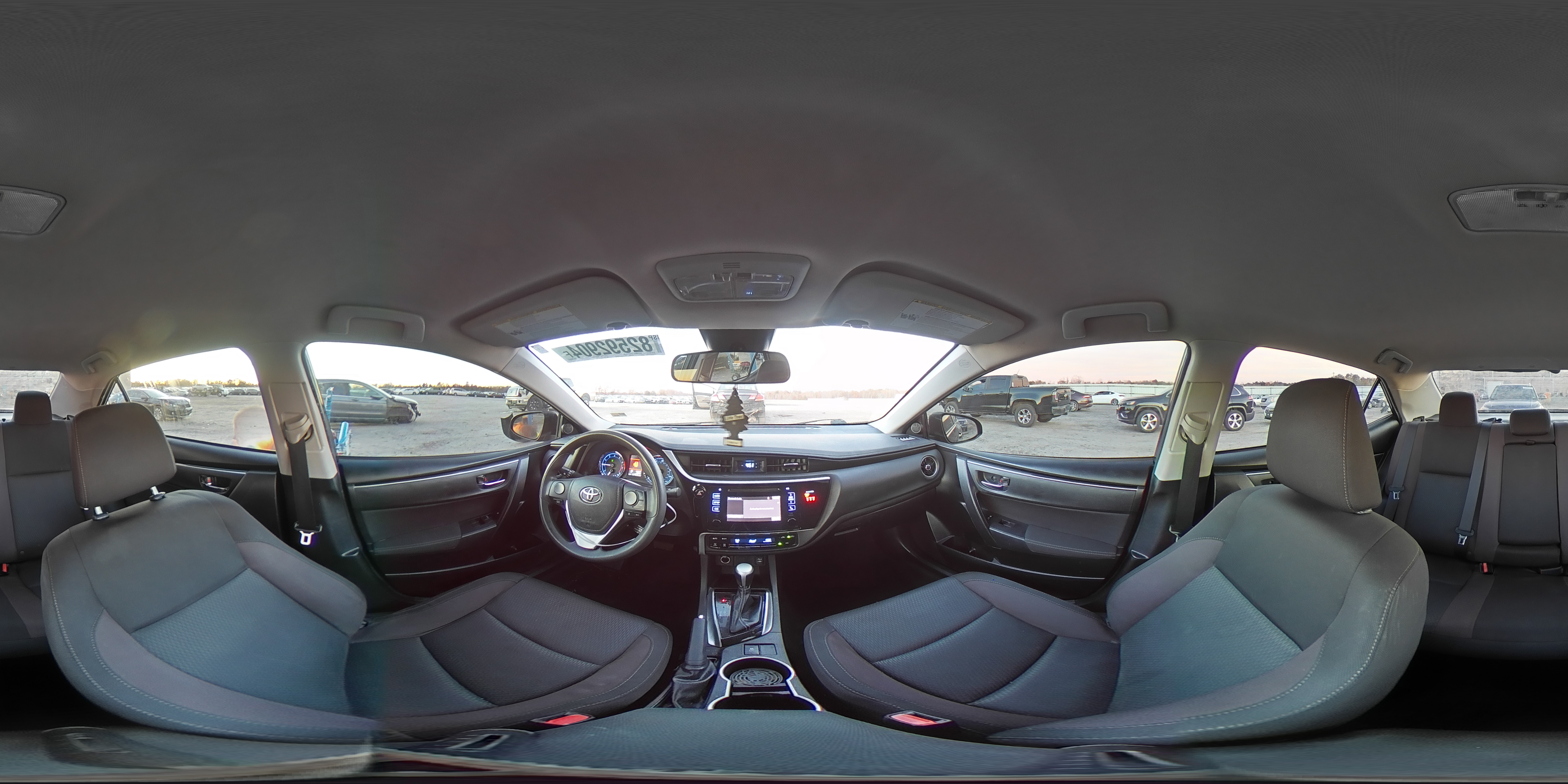 2018 Toyota Corolla - Image 12