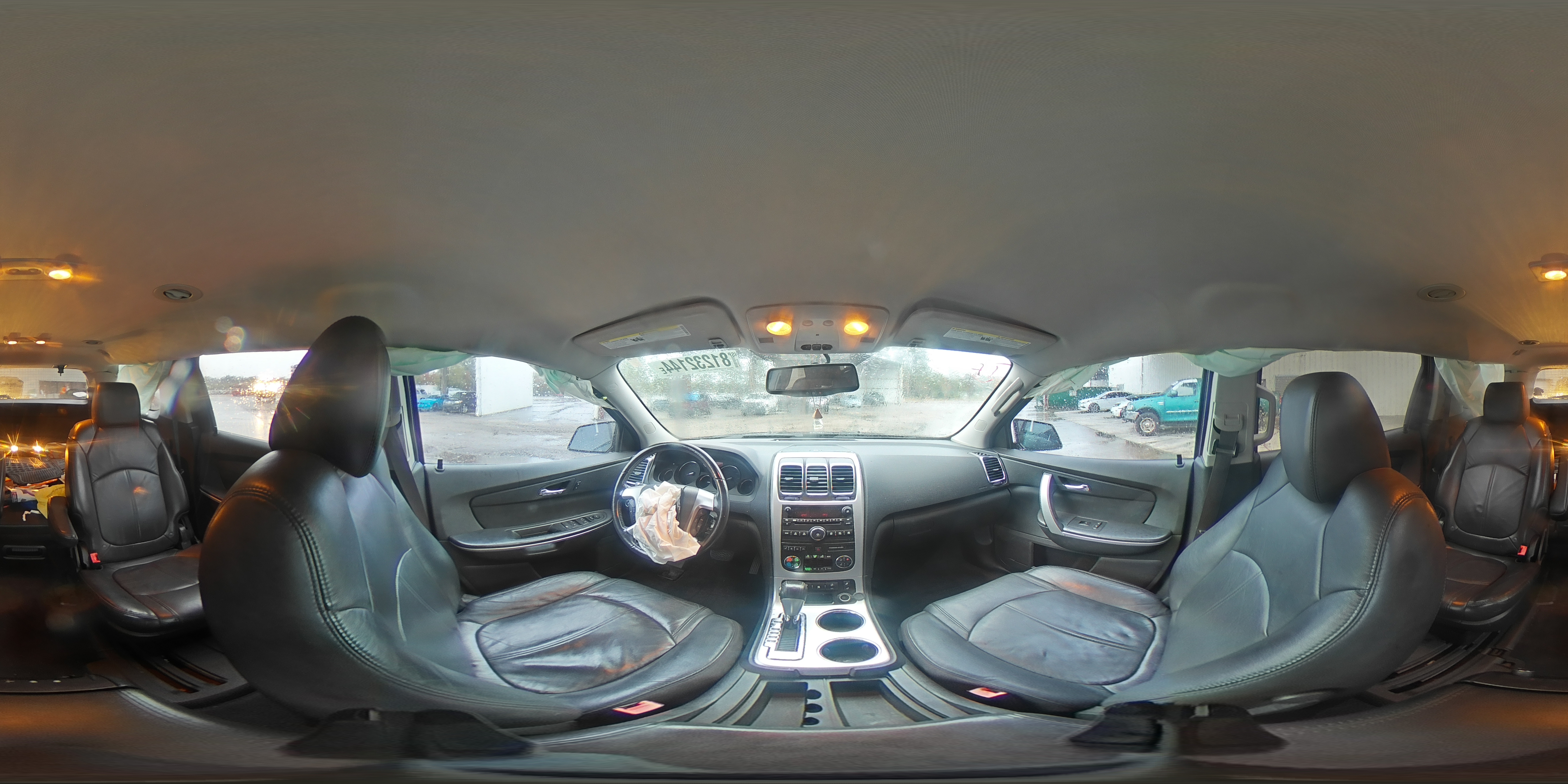 2011 GMC Acadia - Image 13