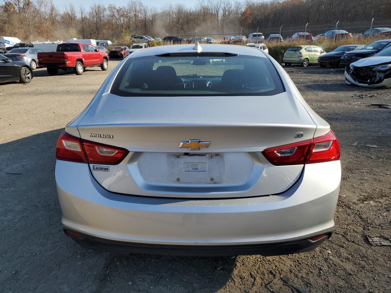 VIN 1G1ZE5ST1GF258136 2016 CHEVROLET MALIBU no.6