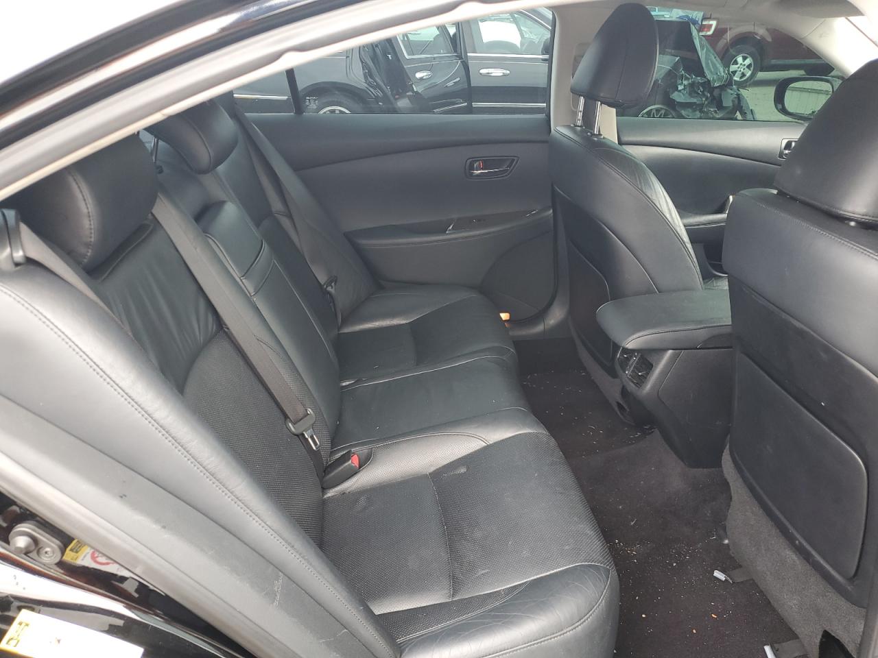 2010 Lexus ES - Image 10