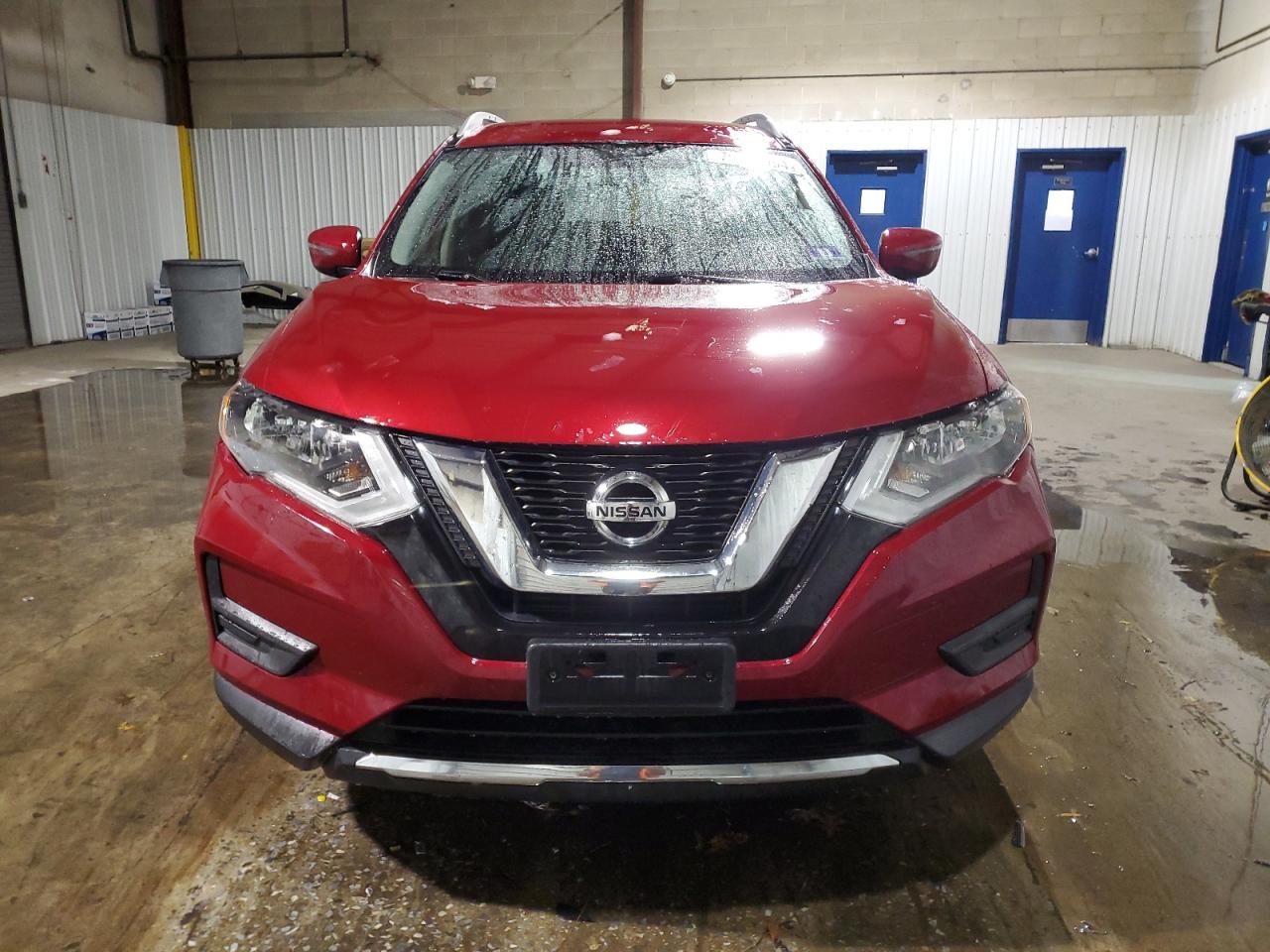 2017 Nissan Rogue - Image 5