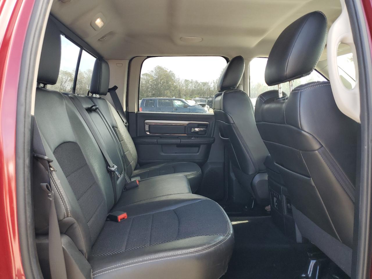 2014 RAM 1500 - Image 10