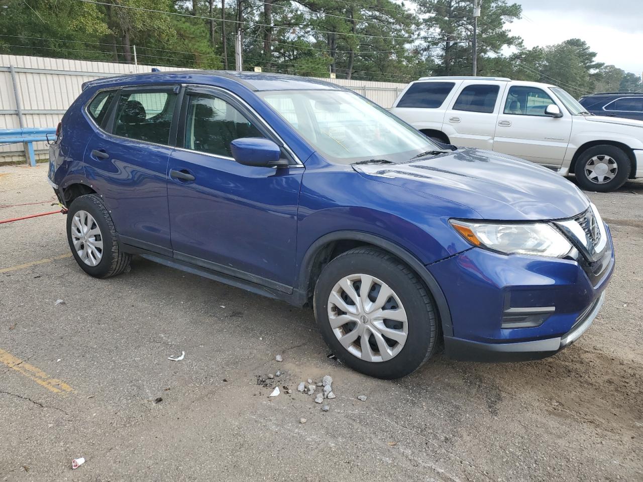 2018 Nissan Rogue - Image 4